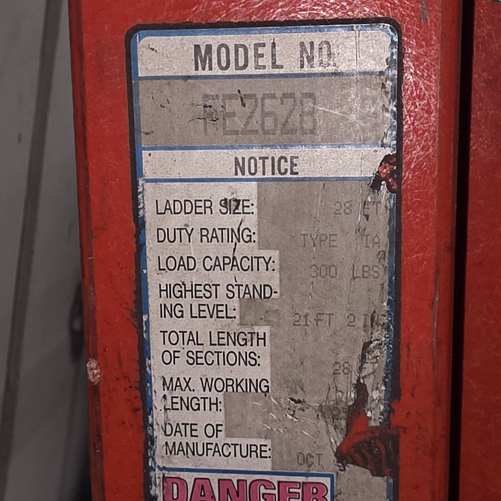 LOUISVILLE 28' FIBERGLASS EXTENSION LADDER, 300 LB CAPACITY-81