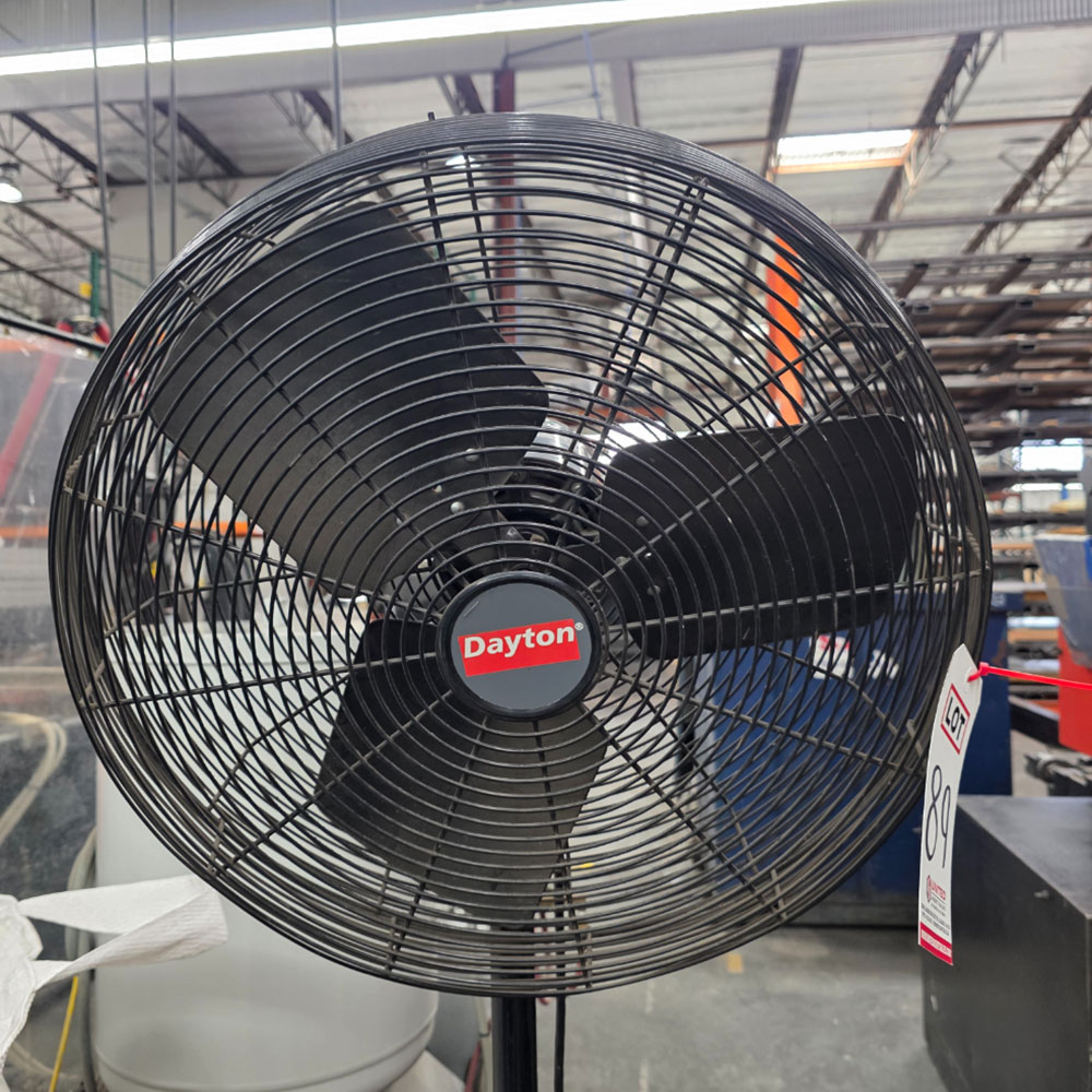 DAYTON 18" PEDESTAL FAN-89