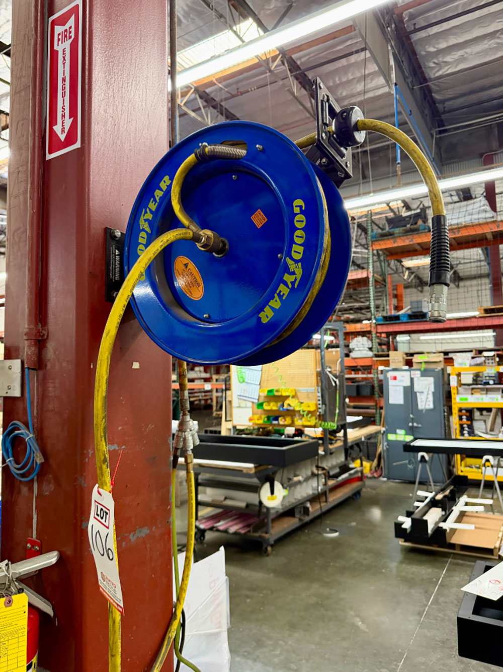 GOODYEAR SELF-RETRACTING AIR HOSE REEL-106