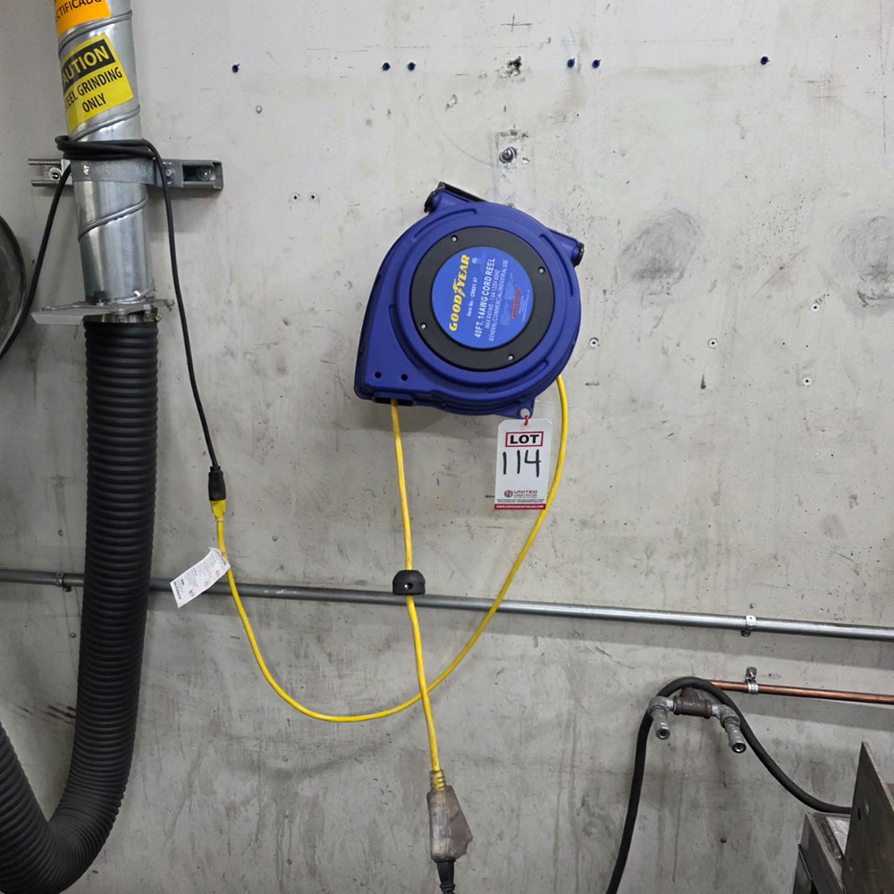 GOODYEAR SELF-RETRACTING EXTENSION CORD, 40'-114