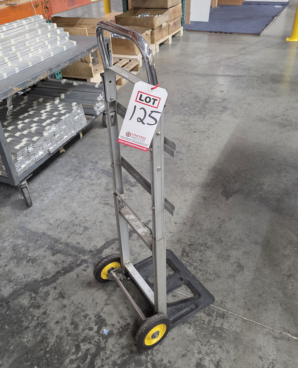 FOLDING LIGHTWEIGHT HAND TRUCK, SOLID TIRES-125