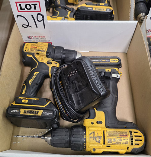 LOT - (2) DEWALT 20V CORDLESS DRILLS W/ BATTERIES AND CHARGER-219