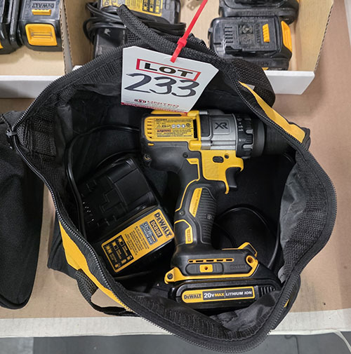 LOT - DEWALT 20V CORDLESS DRILL W/ BATTERY, CHARGER AND CANVAS BAG-233