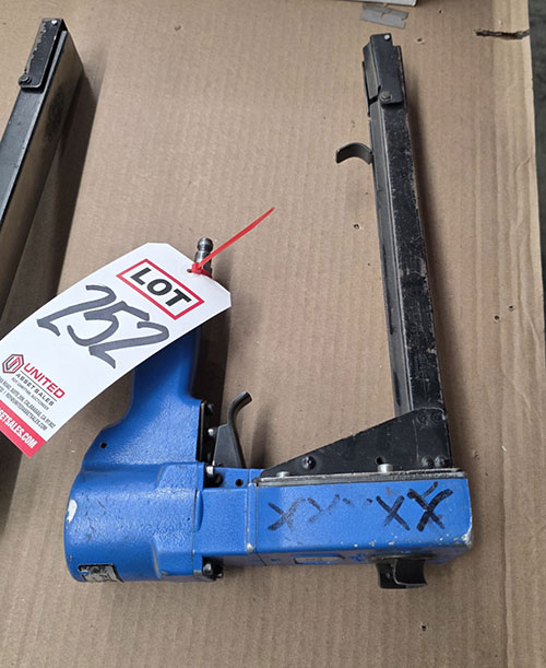 JOSEF KIHLBERG PNEUMATIC CARTON STAPLER-252