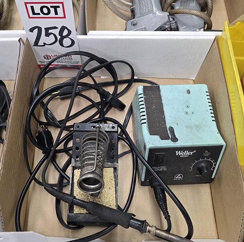 LOT - WELLER WES51 SOLDER STATION AND SOLDER GUN STAND-258