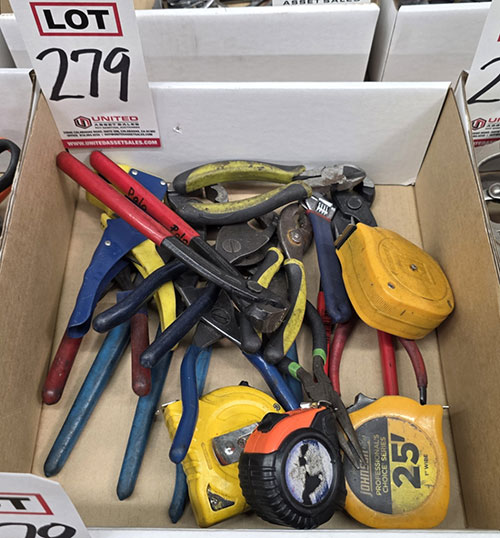LOT - ASSORTED HAND TOOLS-279