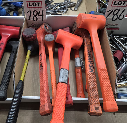 LOT - PLASTIC MALLETS-284