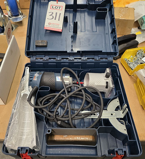 BOSCH 1 HP VARIABLE SPEED PALM ROUTER, NO. PR20EVSK, W/ CASE-311