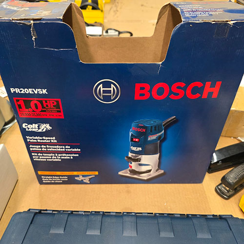 BOSCH 1 HP VARIABLE SPEED PALM ROUTER, NO. PR20EVSK, W/ CASE-311