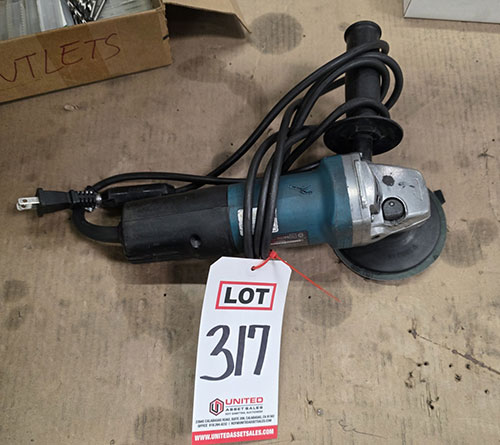 MAKITA 4-1/2" ANGLE GRINDER-317