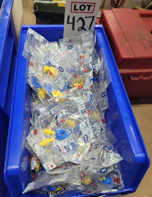 LOT - EAR PLUGS-427