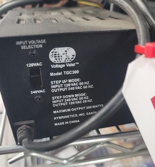 LOT - (1) VOLTAGE VALET, MODEL TGC1000, (1) VOLTAGE VALET, MODEL TGC300 AND (1) TRANSFORMER, 120 TO 240, 6.3 AMPS-436