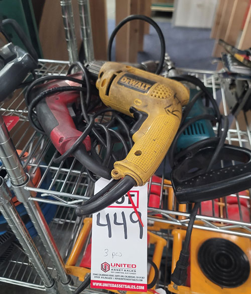LOT - (3) DRILLS: (1) DEWALT, (1) MAKITA, (1) MILWAUKEE-449