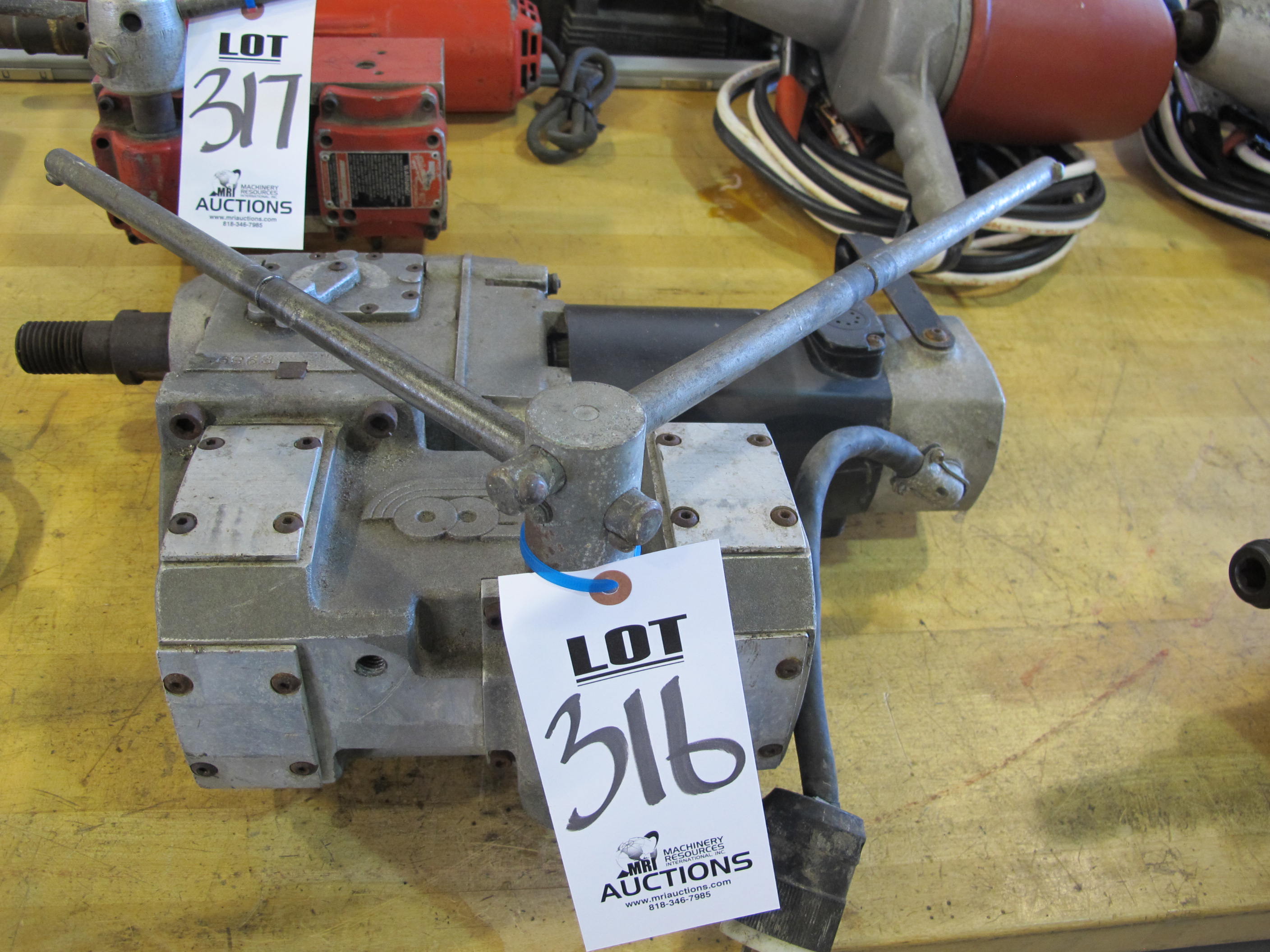 MECO ELECTRIC CORE DRILL (G-49) LOADING & HANDLING FEE $5-