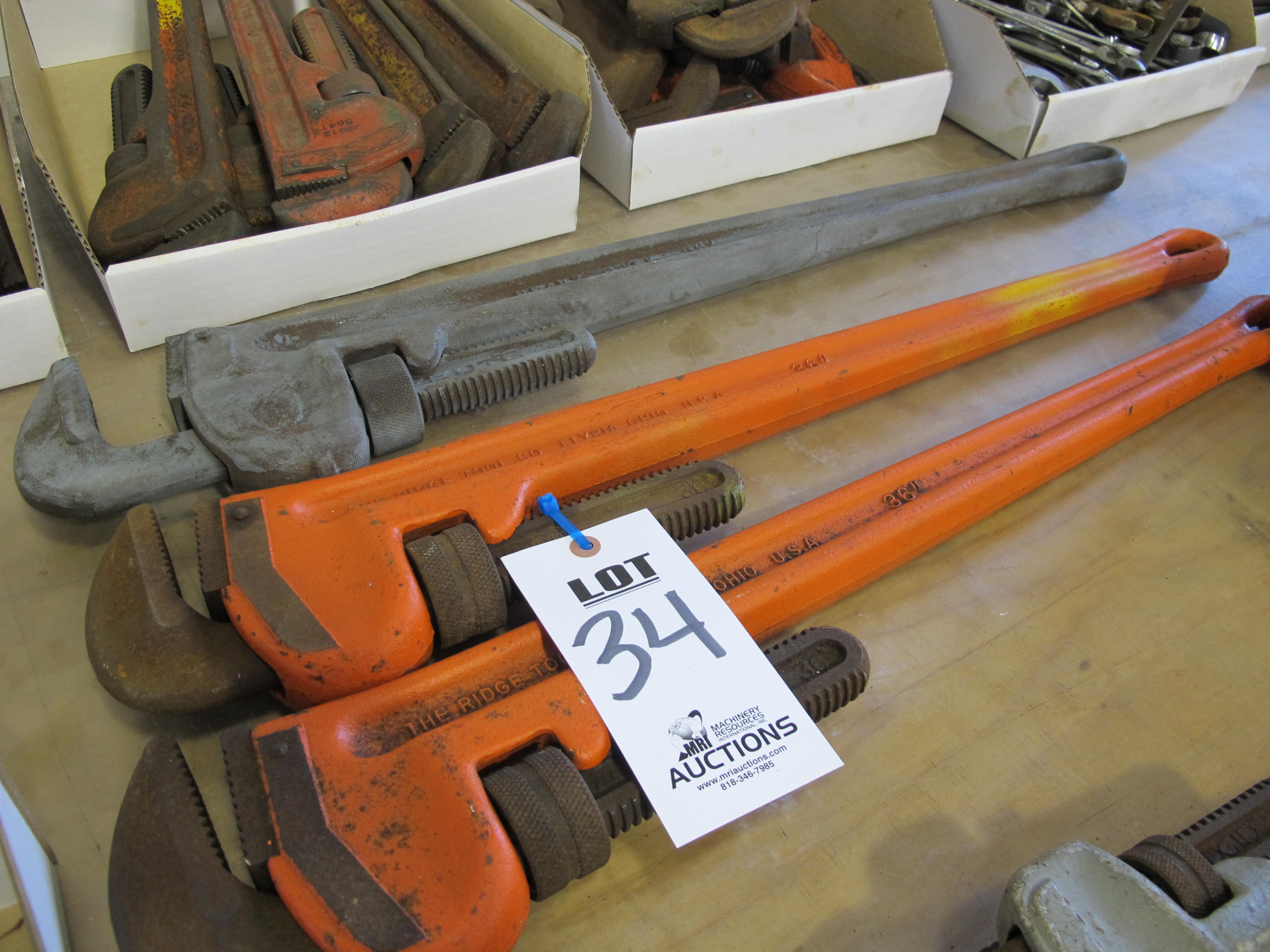 LOT ASSORTED PIPE WRENCHES (G-49) LOADING & HANDLING FEE $5-