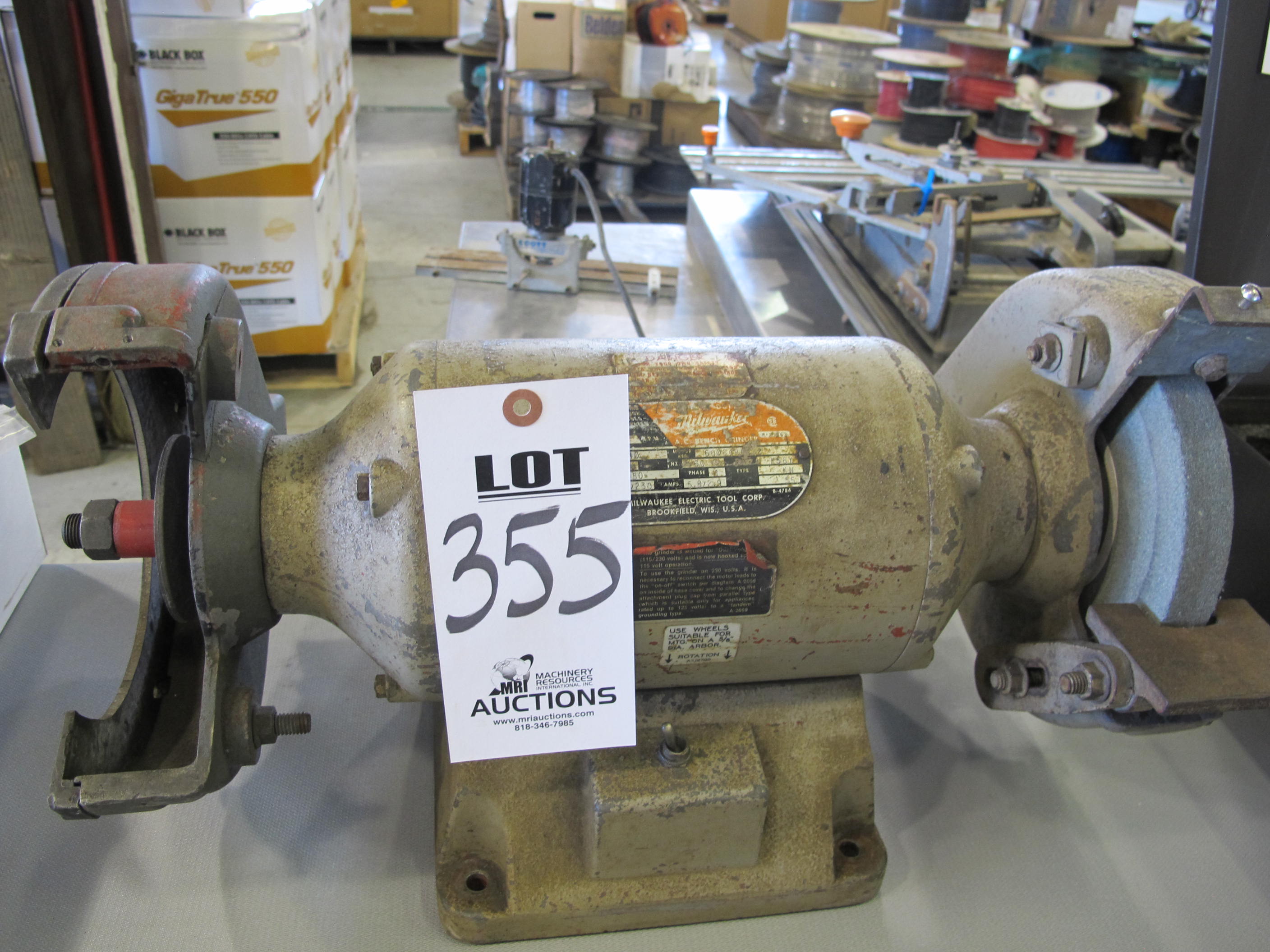 MILWAUKEE BENCH GRINDER (G-49) LOADING & HANDLING FEE $5-