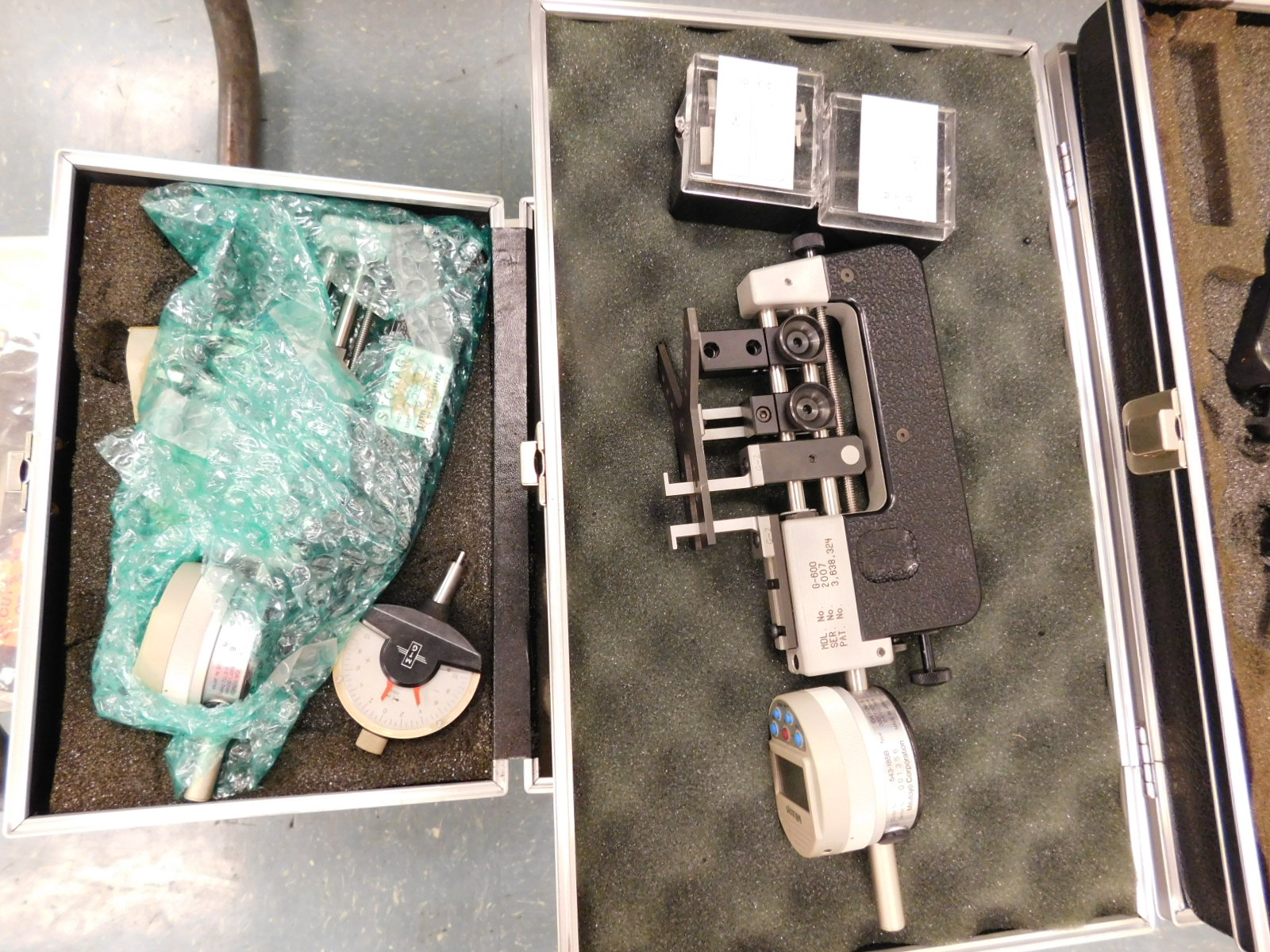 LOT OF (8) MTG DIGITAL THREAD GAGES, PLUS (3) MTG G-600 THREAD GAGE BODIES W/O ANALOG OR DIGITAL READ OUTS-367