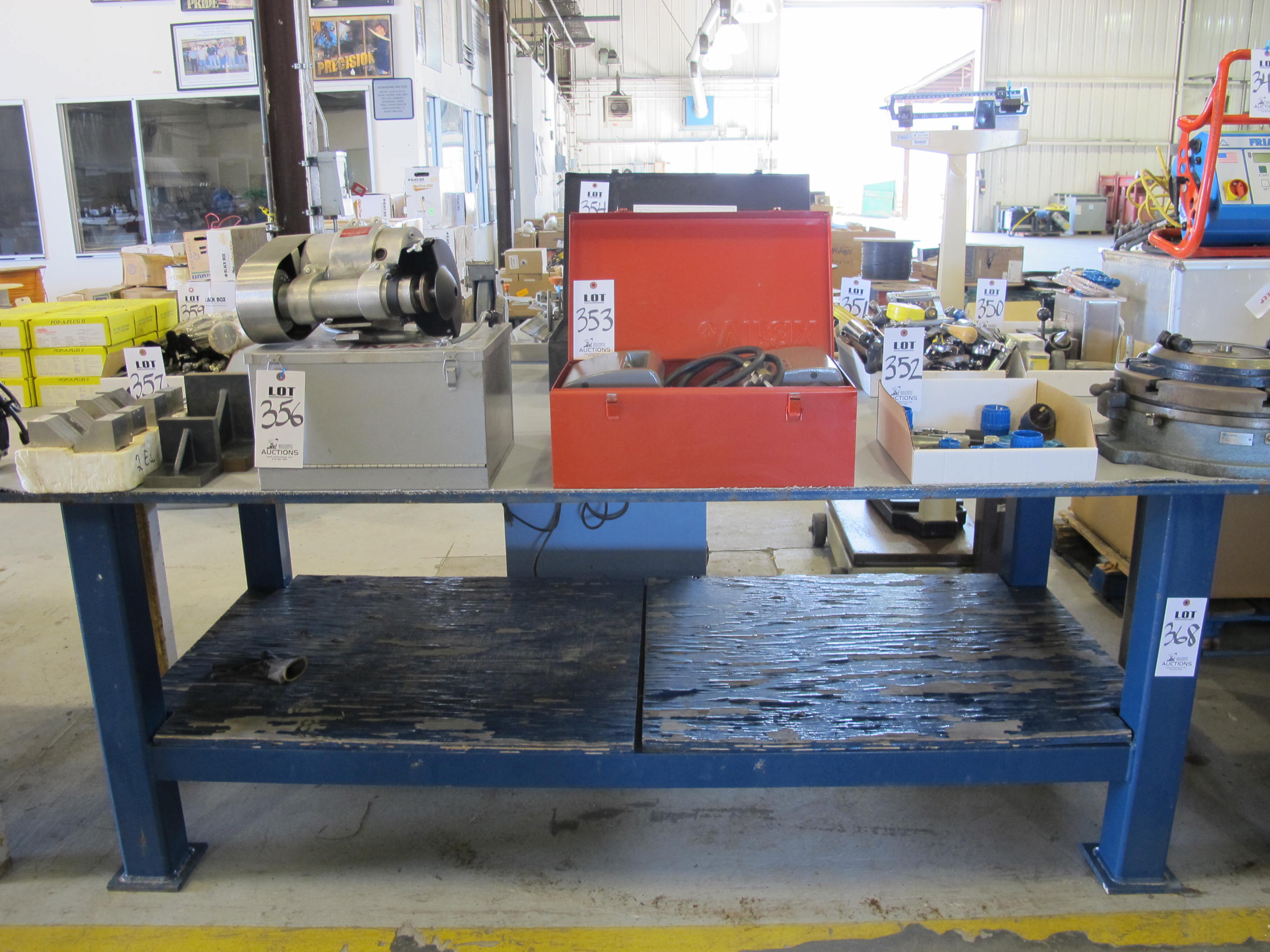 8' X 4' X 3/4" HEAVY DUTY WELDING TABLE (G-49) LOADING & HANDLING FEE $25-