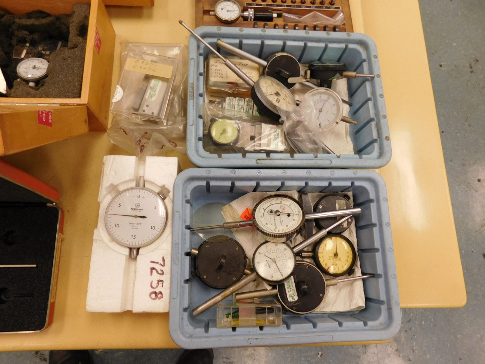 BROWN & SHARPE VERNIER HEIGHT GAGE, (2) NEW-IN-BOX STARRETT 25-5041J DIAL INDICATORS, (3) USED STARRETT DIAL INDICATORS, BROWN & SHARPE DIGI-CAL DIGITAL CALIPERS, BROWN & SHARPE 585 12" HEIGHT GAGE, PLUS SEVERAL DEPTH GAGES-369