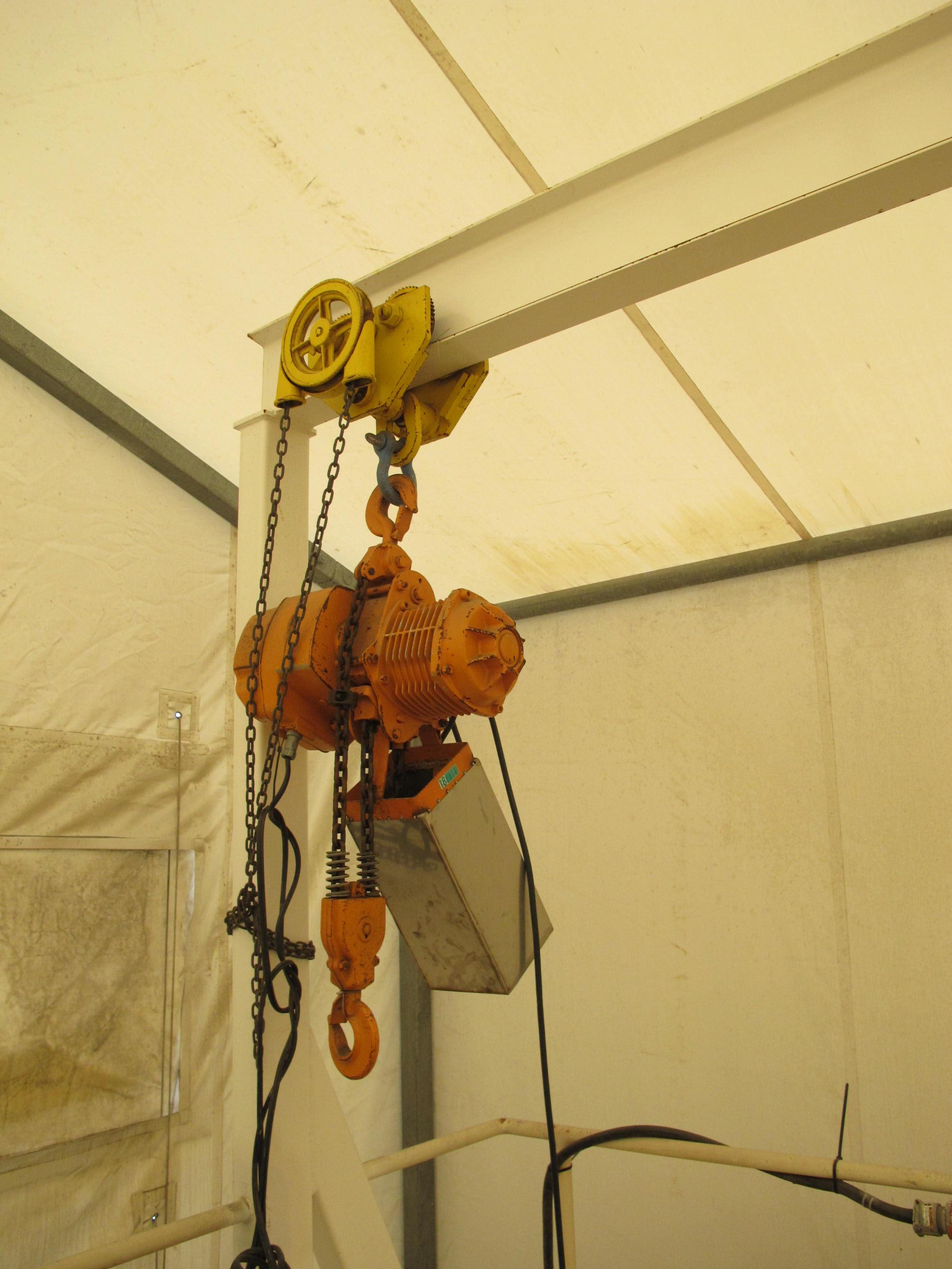 RUBB BUILDING SYSTEMS TENT 25' X 21' X 18' (G-48) LOADING & HANDLING FEE $3,000-