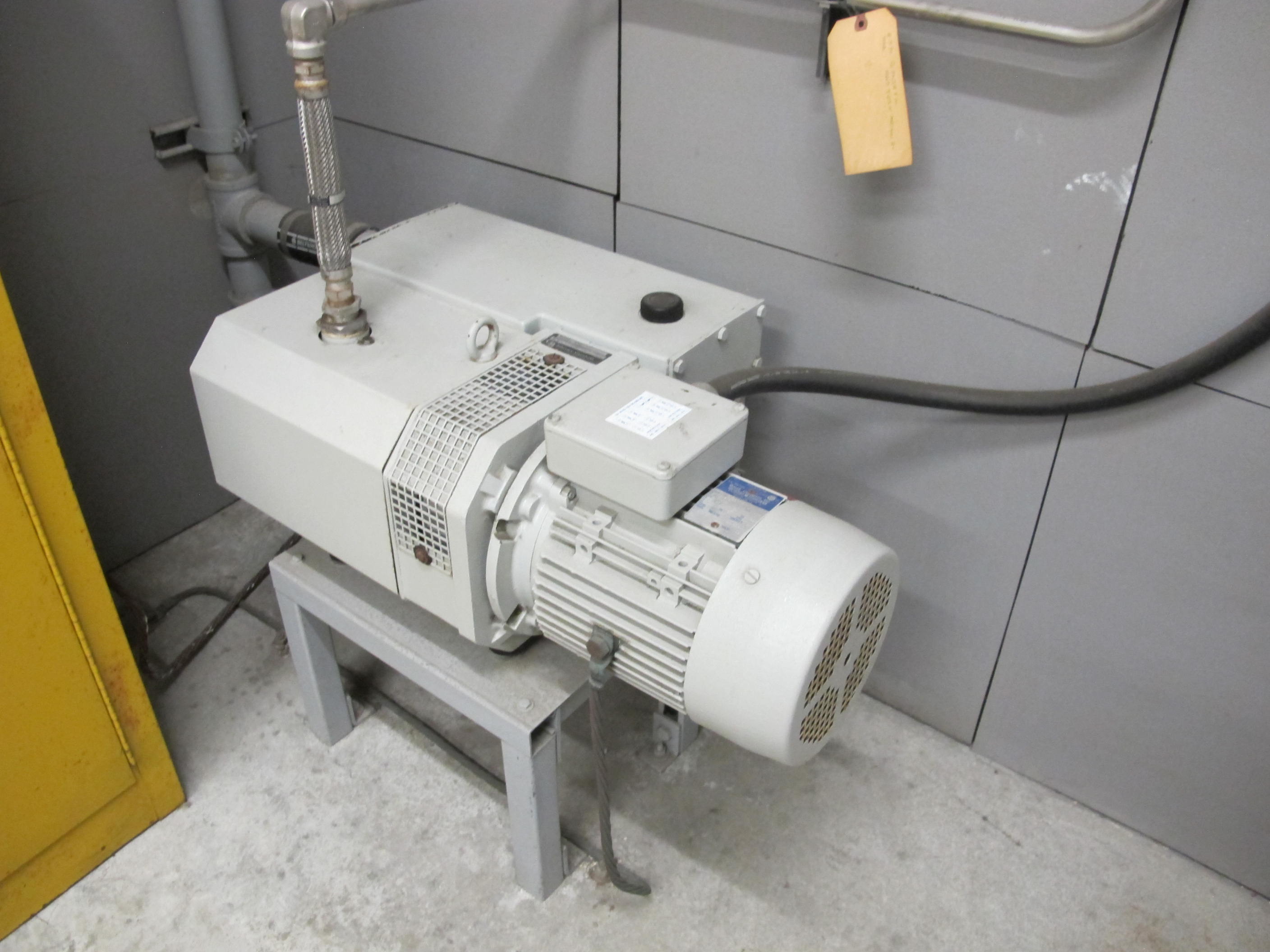 CRANEVEYOR 16' X 22' OVERHEAD CRANE W/ YALE 2-TON CRANE S/N 42880 (W-46) LOADING & HANDLING FEE $2,500-