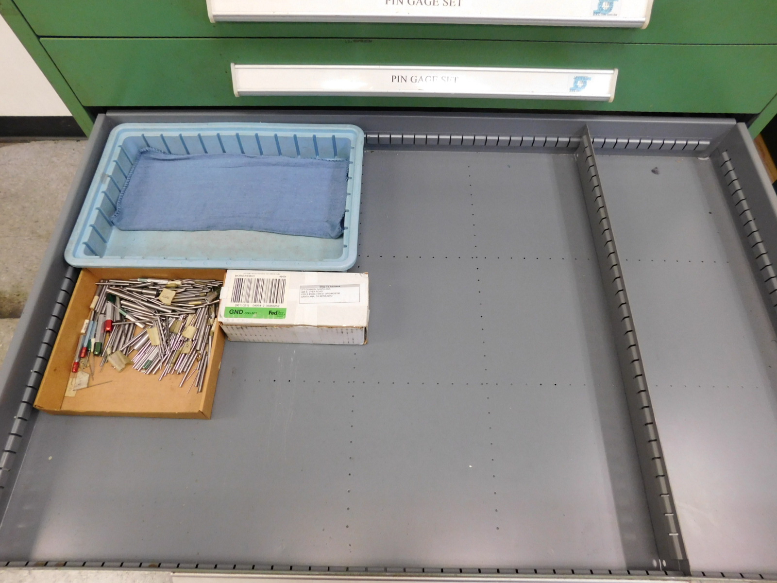 STANLEY VIDMAR 7 DRAWER TOOL/PARTS CABINET,45"X28"X42", W/CONTENTS OF PIN & PLUG GAGE SETS, & MISC. INSPECTION ITEMS-381