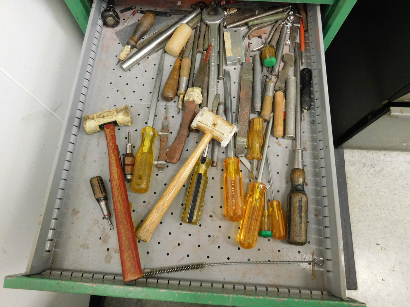 LISTA 6 DRAWER WORKBENCH, W/4" VISE-384