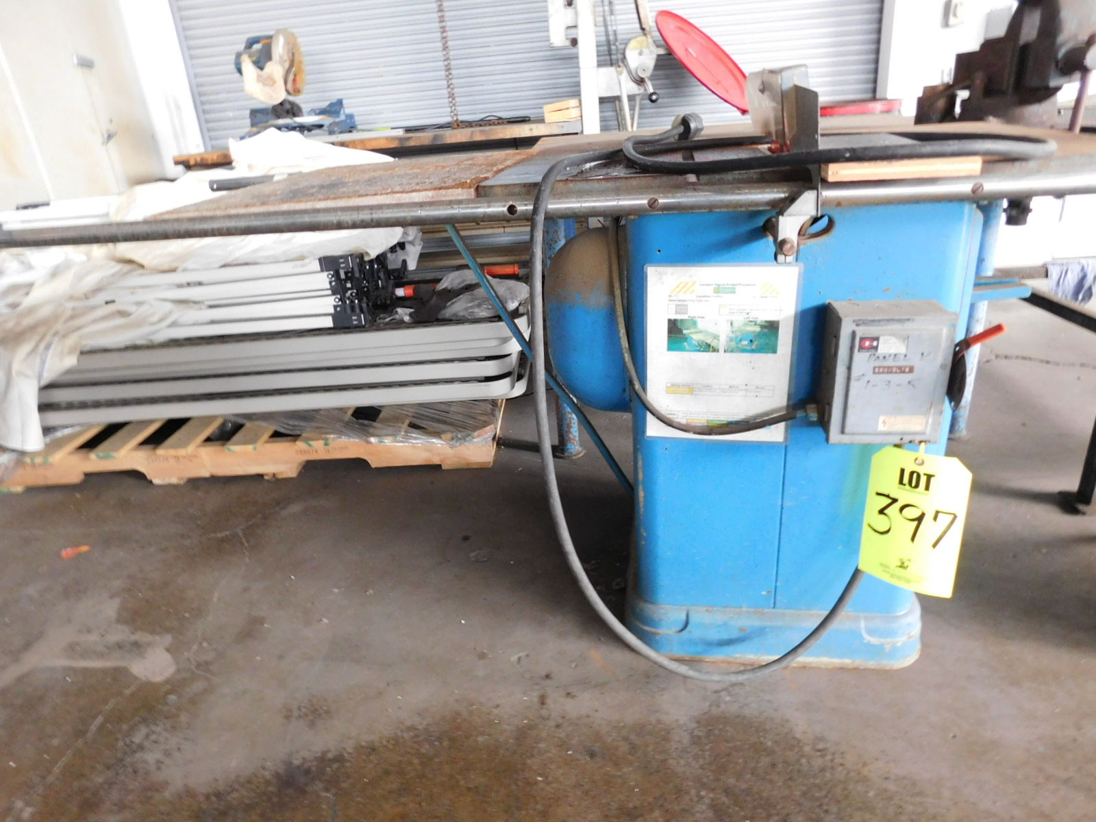 DELTA 10" TABLE SAW-397