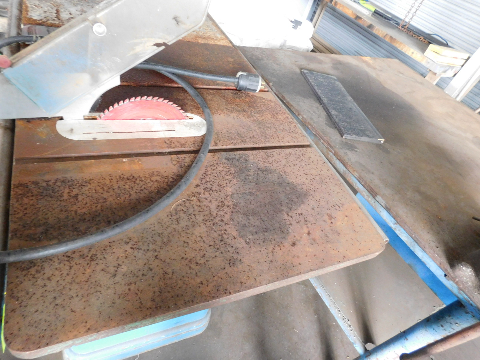 DELTA 10" TABLE SAW-397