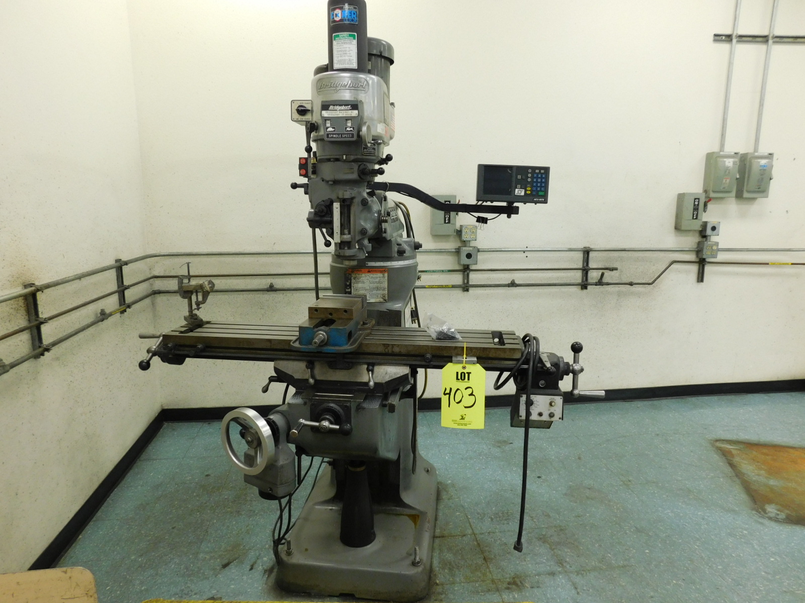 BRIDGEPORT VERTICAL MILL, S/N J305716, W/POWER DRAW BAR, ACU-RITE DIGITAL READ OUT, W/MACHINE VISE-403