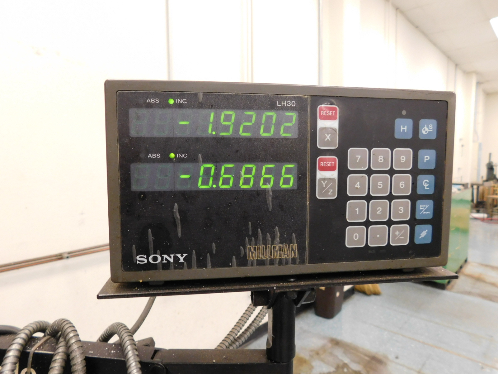 BRIDGEPORT VERTICAL MILL, S/N J295501, W/SONY MILLMAN DIGITAL READ OUT-404