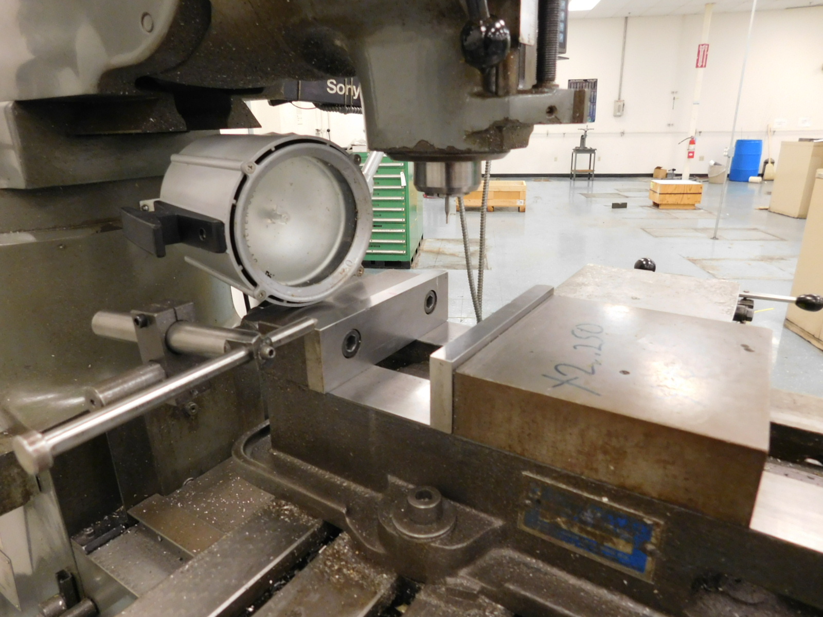 BRIDGEPORT VERTICAL MILL, S/N J295501, W/SONY MILLMAN DIGITAL READ OUT-404