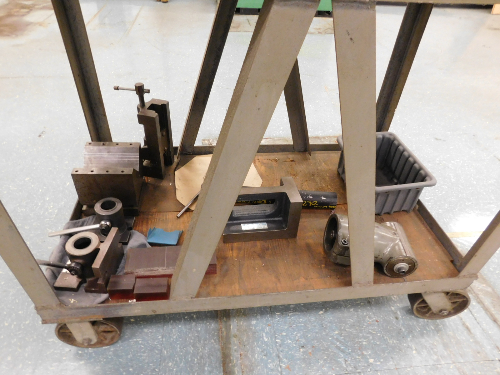 UNITED/YUASA PRESS, # 595-003, W/HEAVY DUTY STEEL ROLLING CART & SLOTTED ANGLE PLATE-409