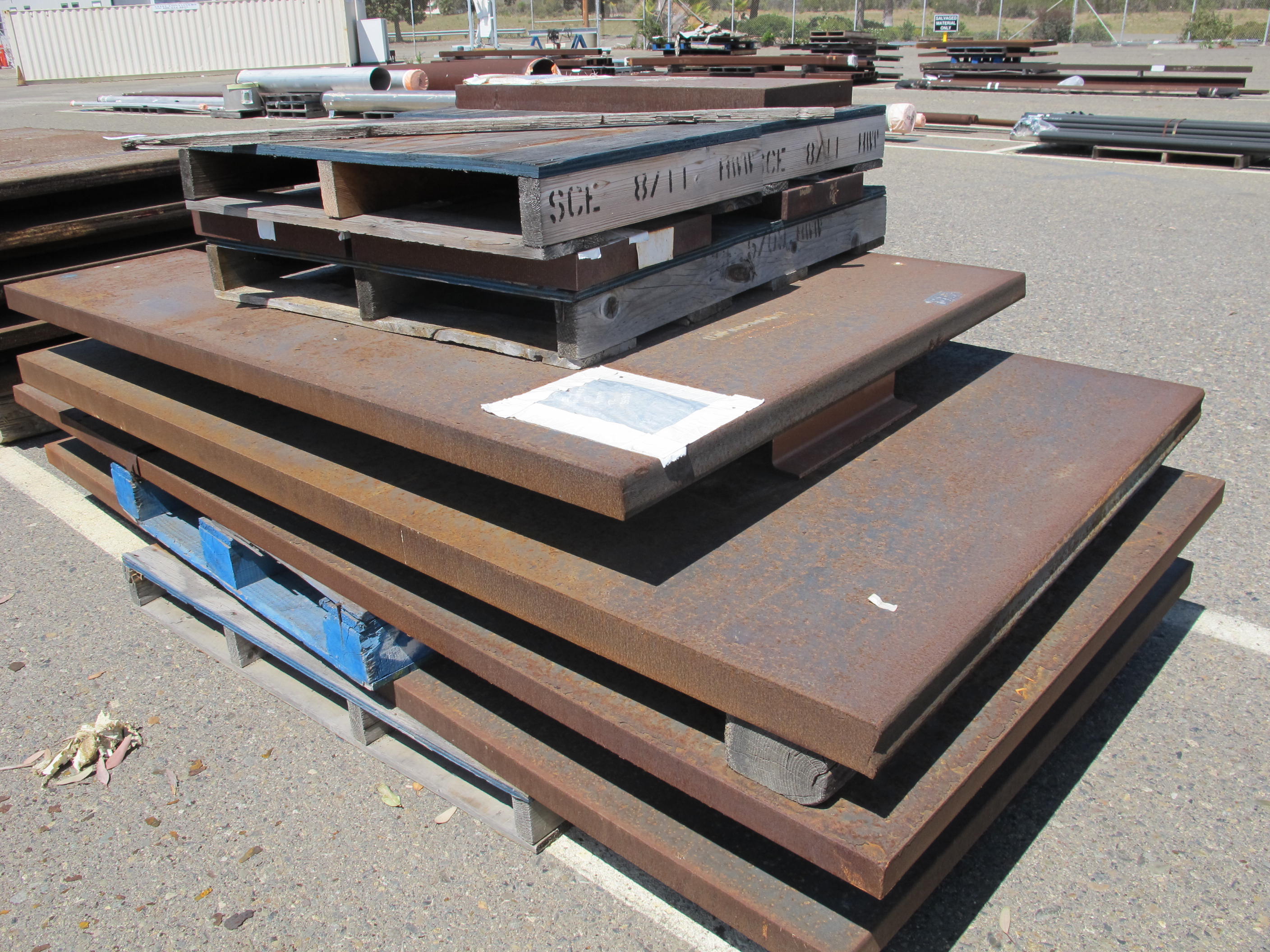 LOT (11) 4' X 8' X 1/4" & (6) 4' X 10' X 1/4" DIAMOND PLATES (W-46 YARD) LOADING & HANDLING FEE $200-
