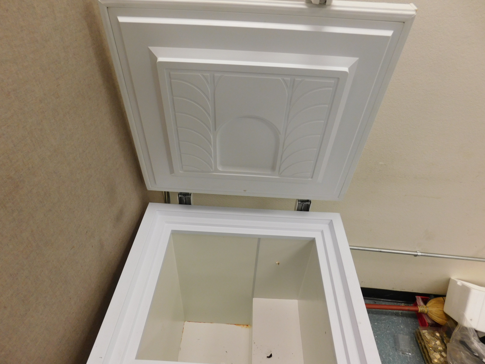 ACCUCOLD FREEZER, 28"X25"X36", TYPE UNI11/EL11LT-424
