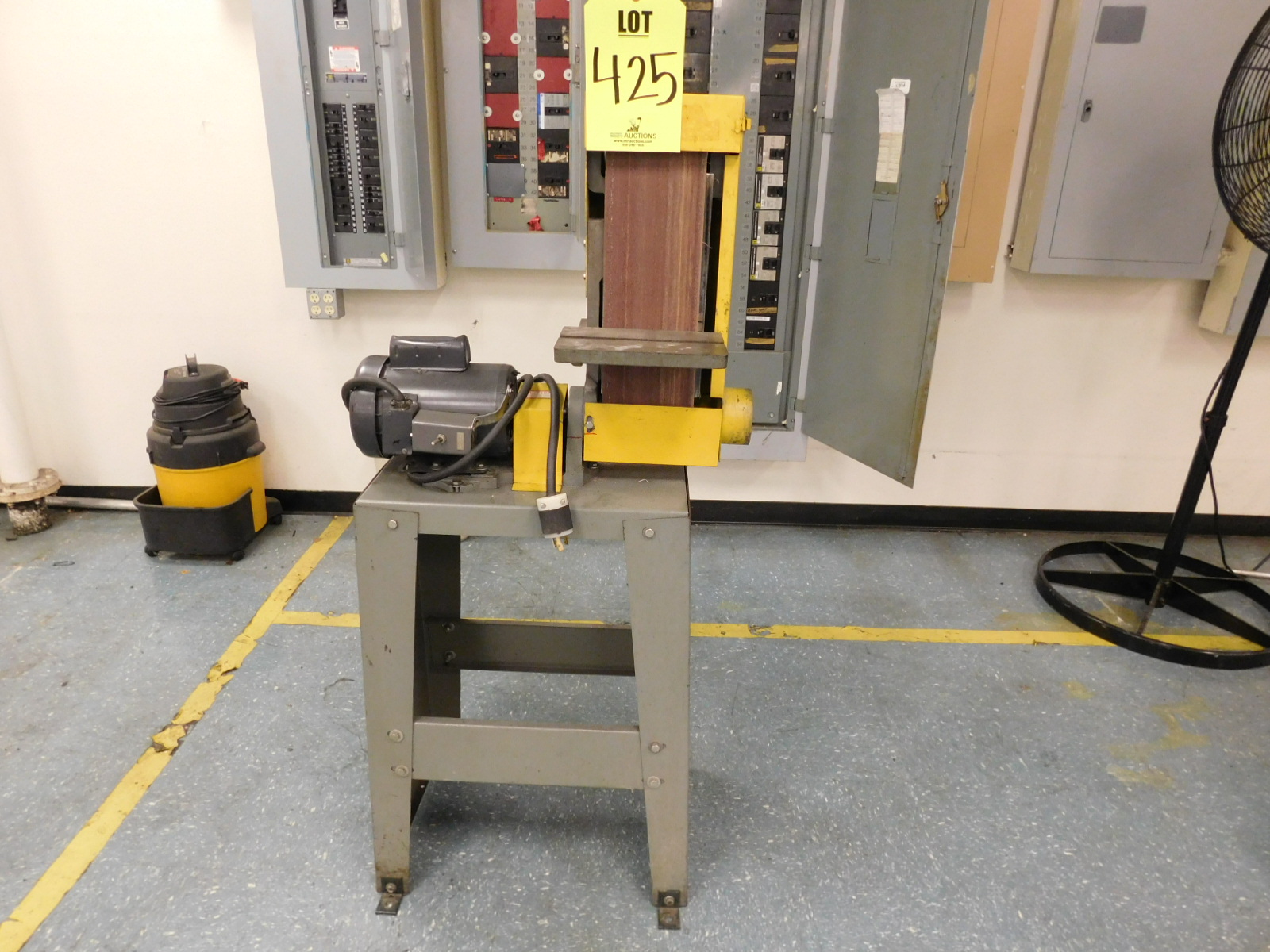 6"VERTICAL BELT SANDER, FLOOR MODEL, 1 H.P. DAYTON MOTOR-425
