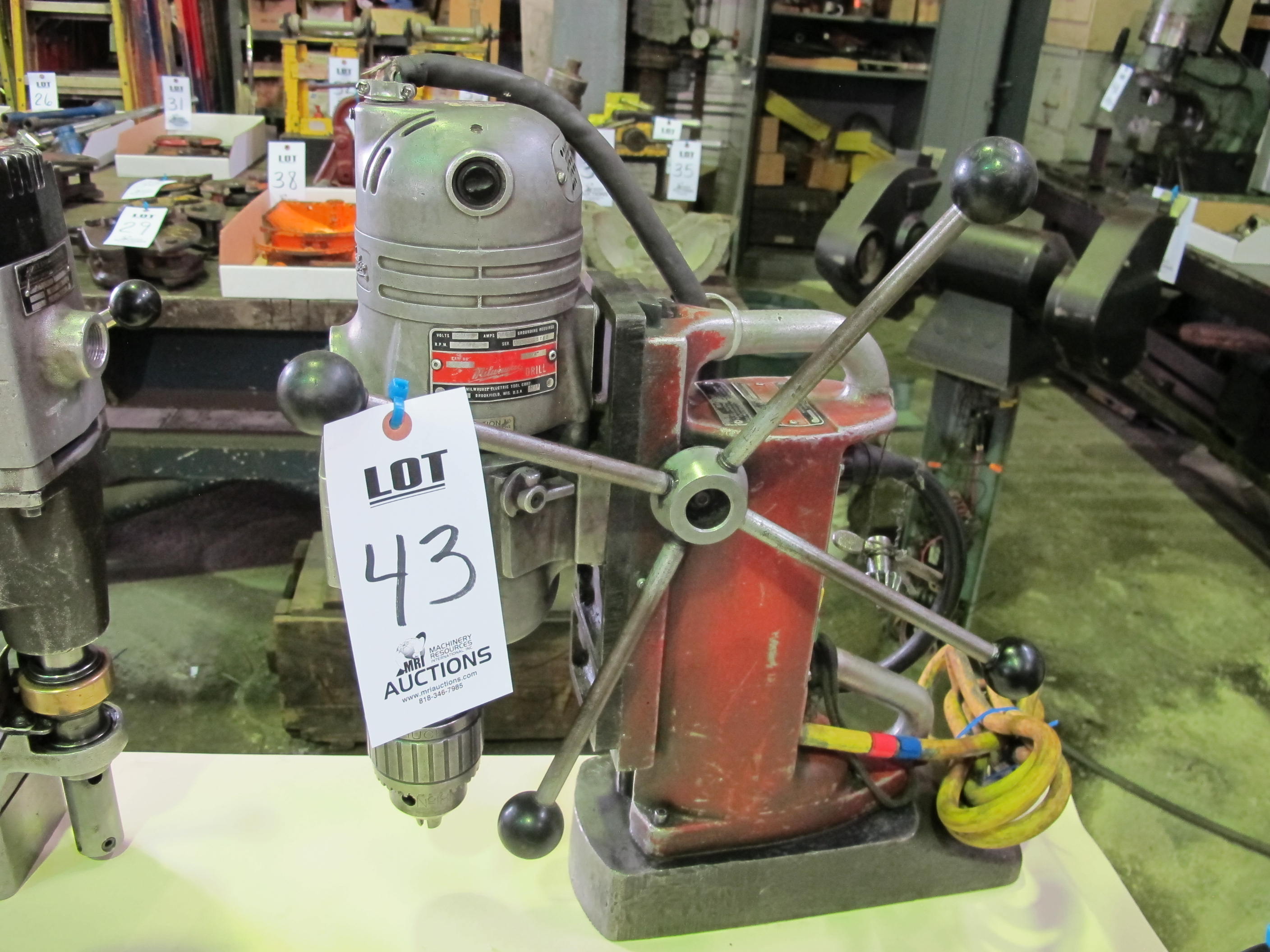 MILWAUKEE ELECTROMAGNETIC DRILL
S/N: 5045702-43