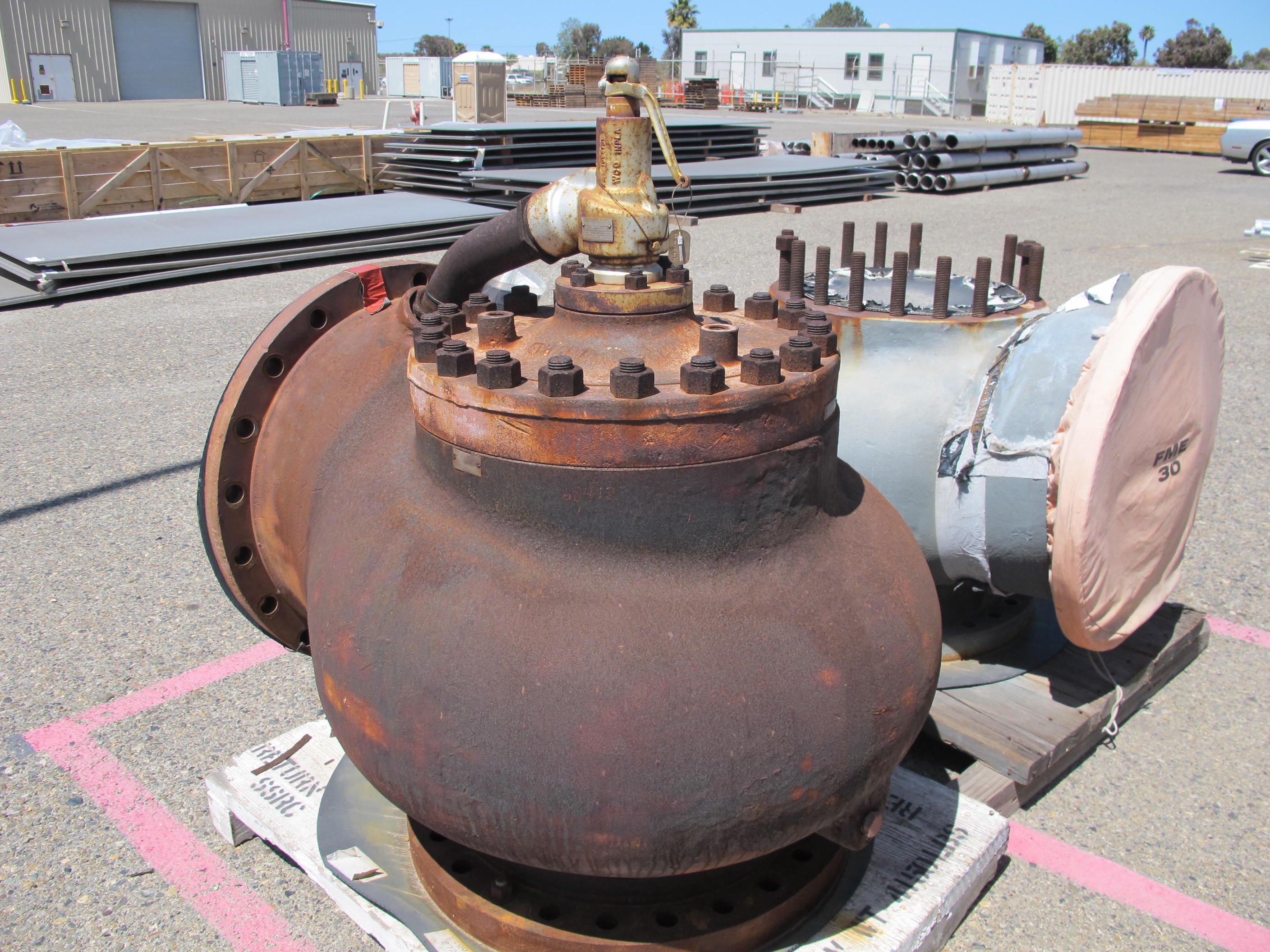 LOT ASSORTED VALVES (W-46 YARD) LOADING & HANDLING FEE $250-