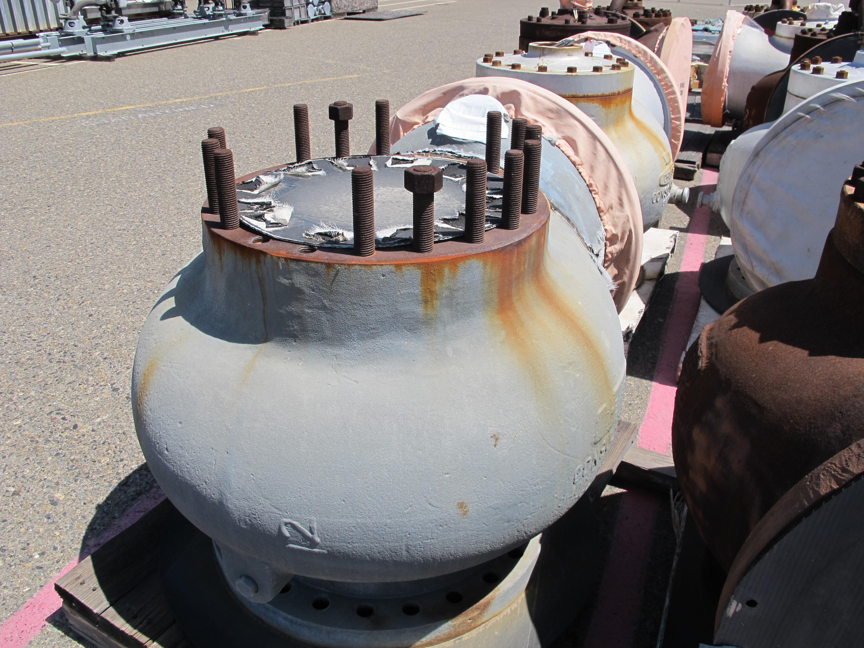 LOT ASSORTED VALVES (W-46 YARD) LOADING & HANDLING FEE $250-