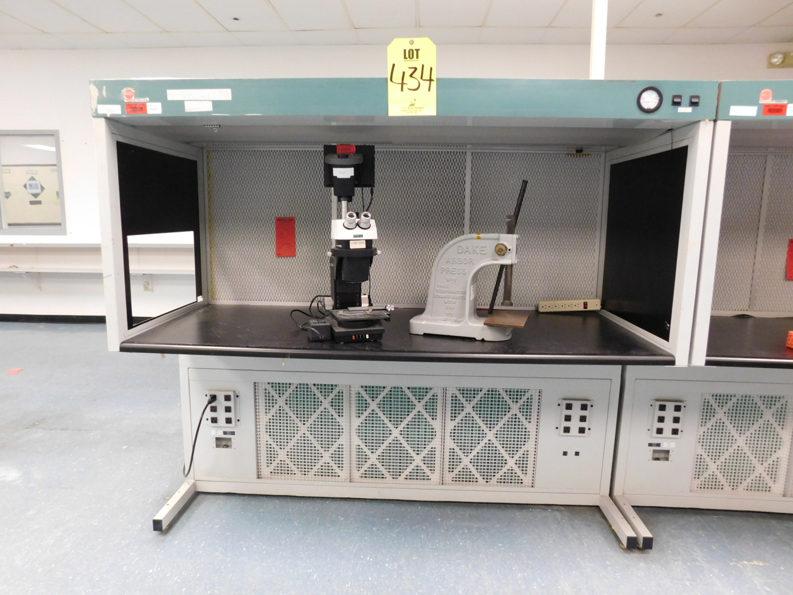 WSI WORKSTATION, 73"X40"X65", LIGHTED & WITH BUILT-IN DUST VACUUM W/FILTERS, PLUS: DAKE NO. Y ARBOR PRESS, BAUSCH & LOMB STEREO ZOOM STAND/MICROSCOPE/& POLOROID CAMERA-434