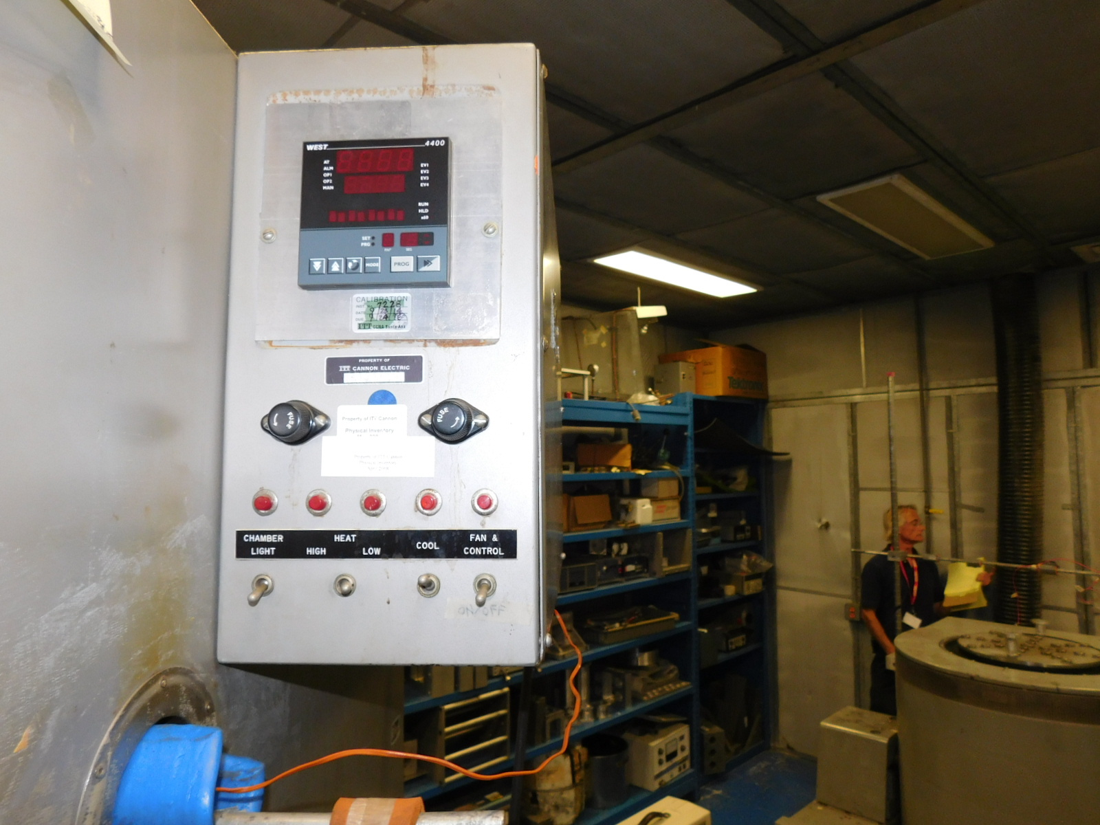 BEMCO ENVIRONMENTAL TEST CHAMBER, MODEL VLDF-100/600-8, S/N 2663-453