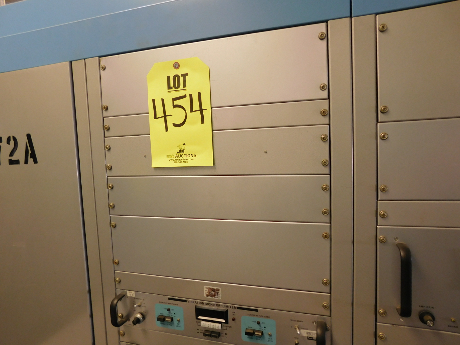 UNHOLTZ-DICKIE ELECTRODYNAMIC SHAKER, MODEL: T1000-20, S/N 442, W/SUPPORTING PIECES/CONTROLLERS, ETC.-454