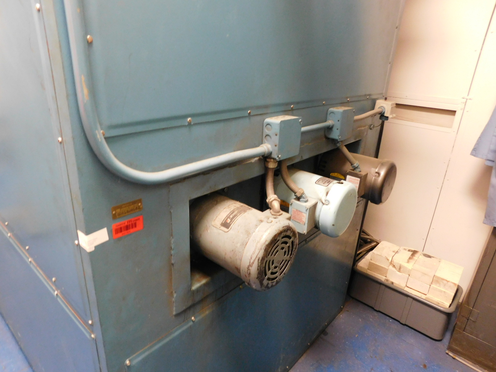 THERMOTRON ENVIRONMENTAL TEST CHAMBER, W/CONTROLLER/DATA RECORDER-455