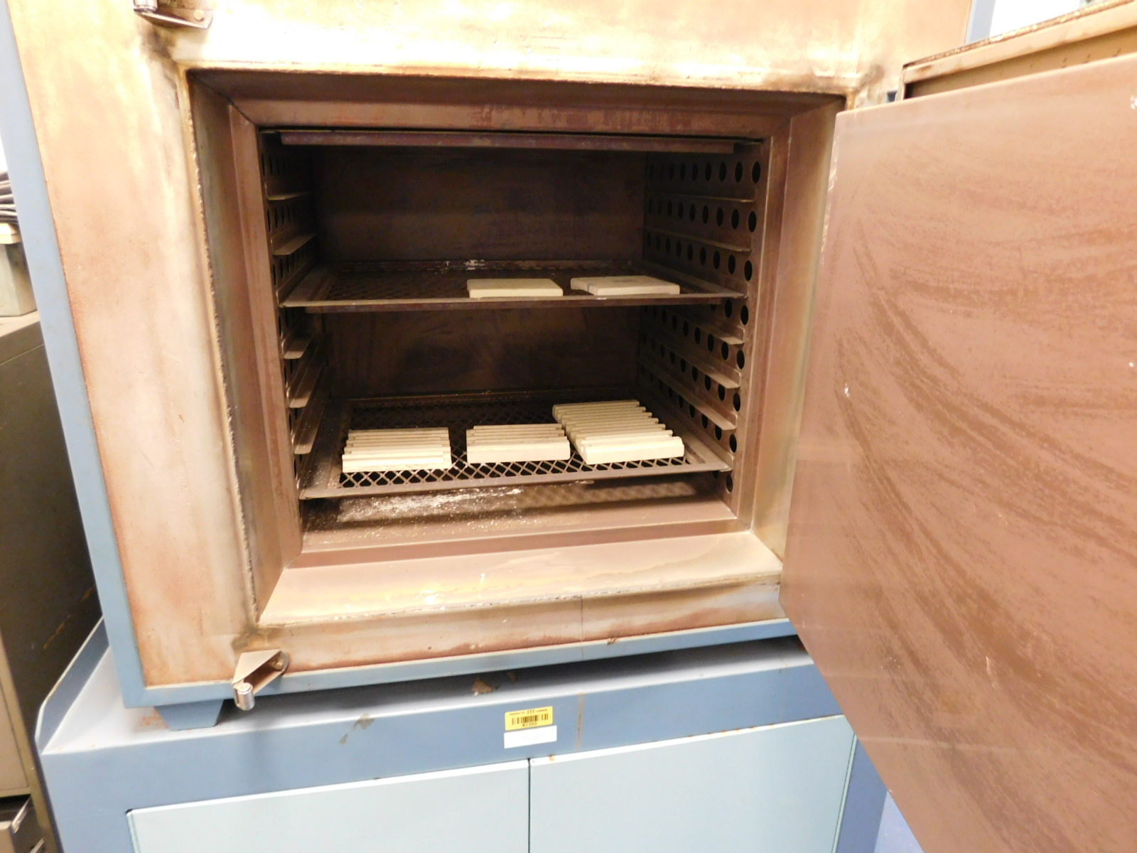 BLUE M OVEN W/CABINET STAND, W/POWER-O-MATIC 80 SOLID STATE PROPORTIONING CONTROL SYSTEM-457