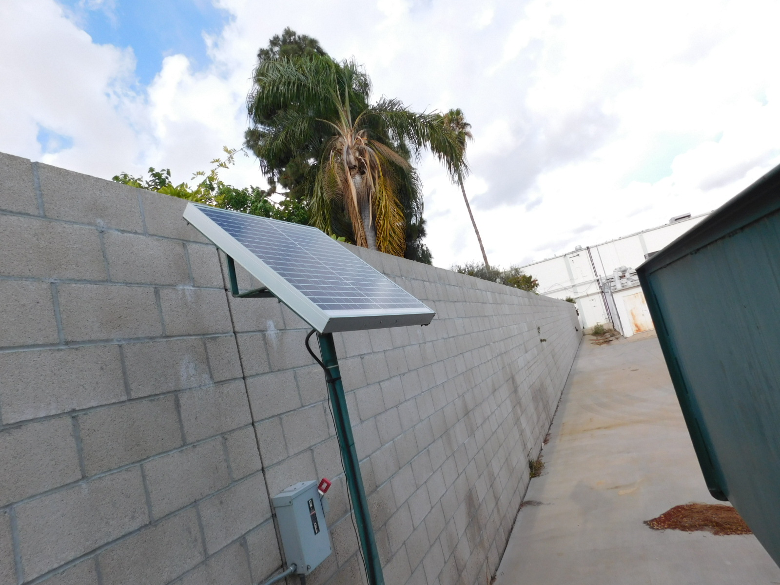 SMART ENERGY WASTE COMPACTOR & SOLAR ENERGY POWER UNIT, 20'X8'X106"-459
