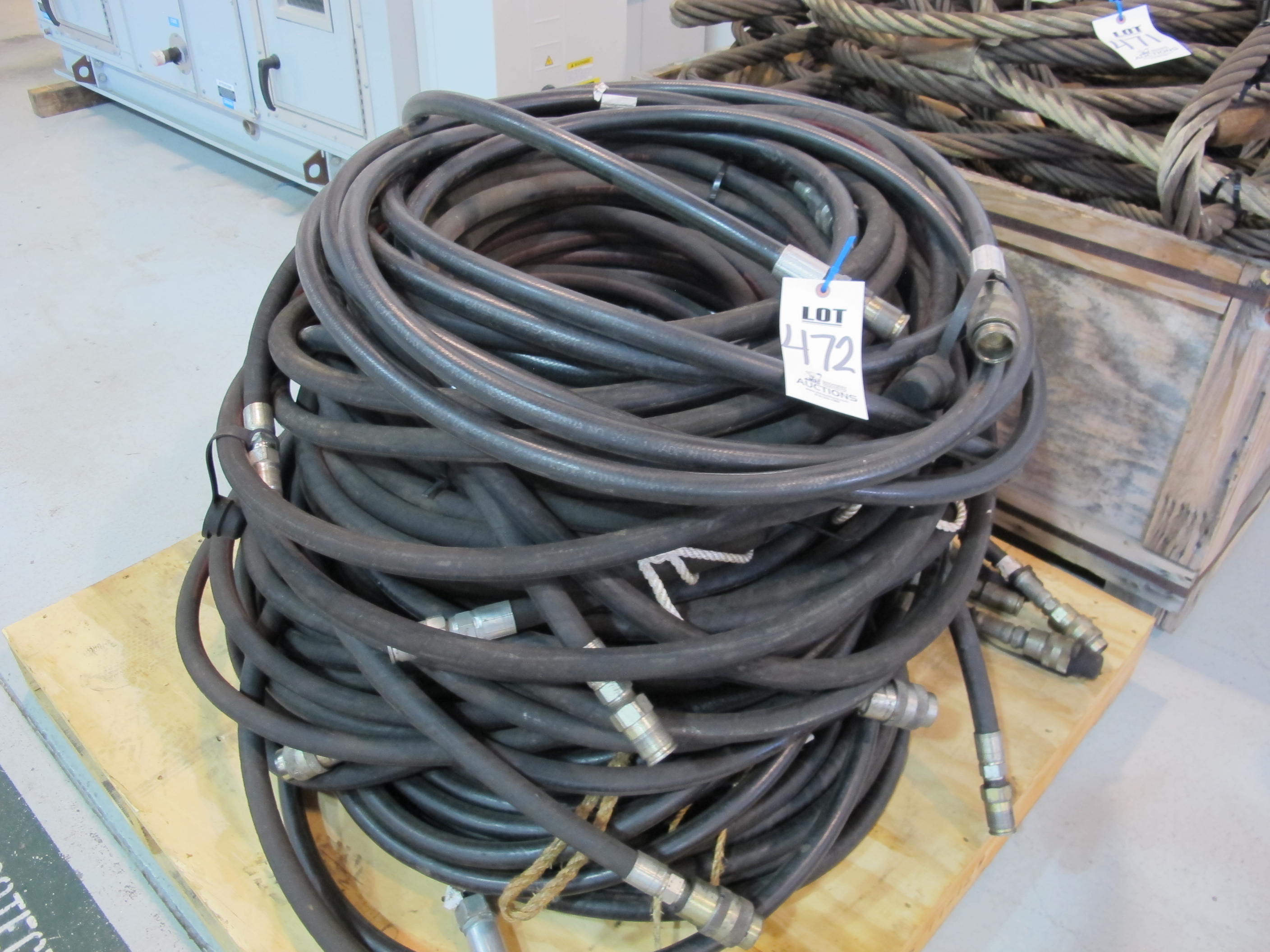 LOT ASSORTED HYDRAULIC HOSES (G-49) LOADING & HANDLING FEE $15-