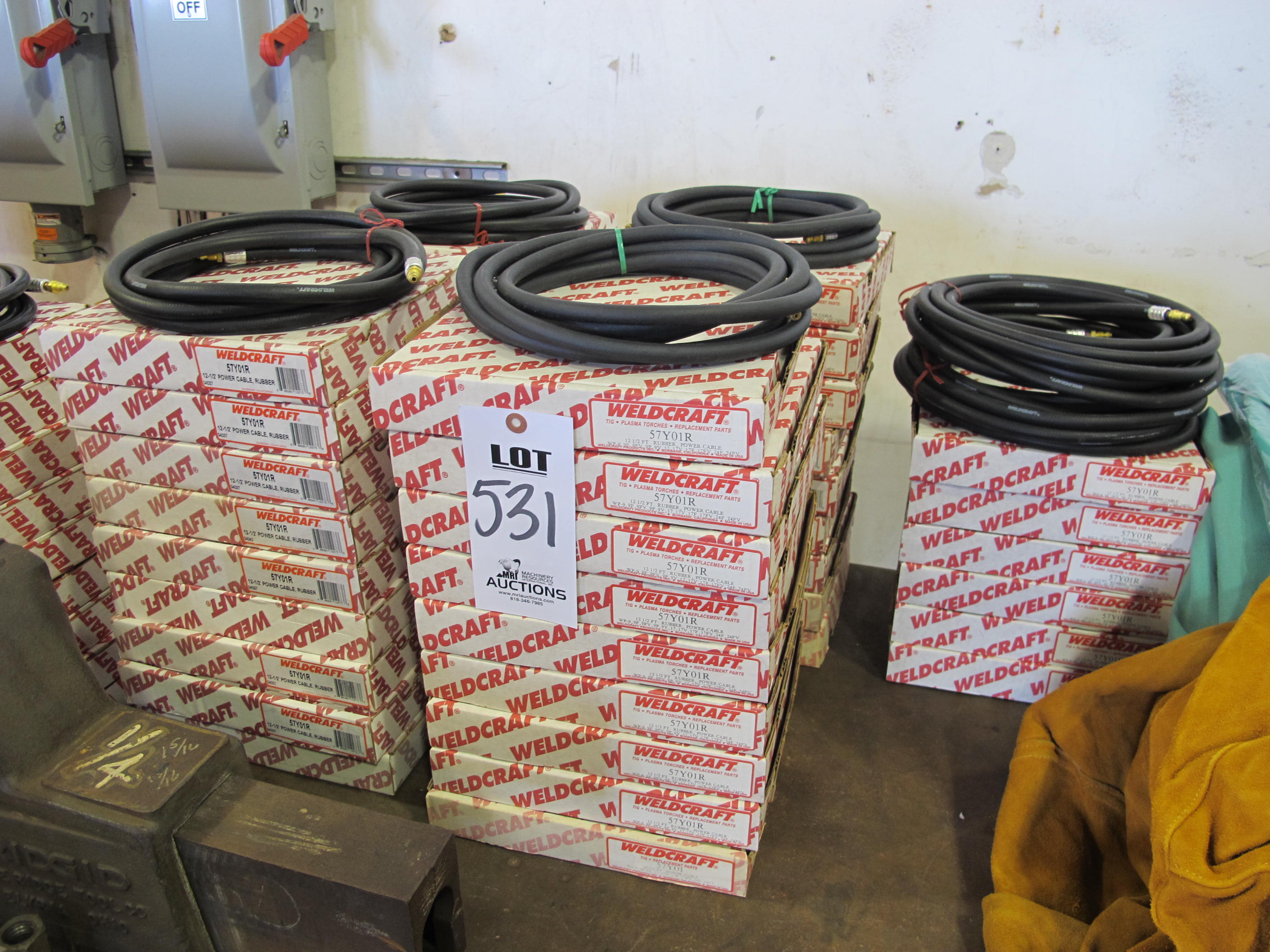 LOT WELDCRAFT RUBBER POWER CABLE (G-49) LOADING & HANDLING FEE $5-