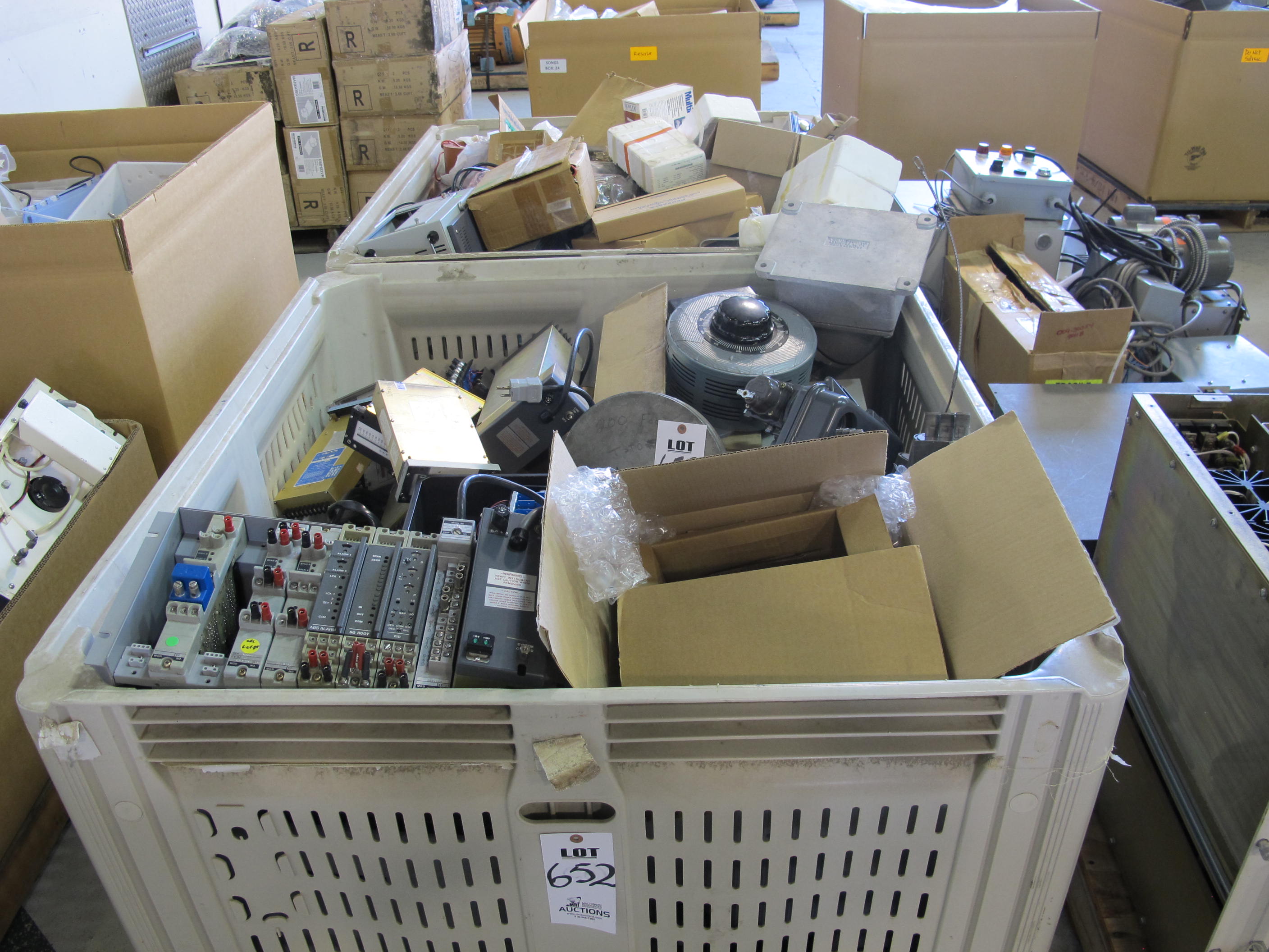 LOT (2) PALLETS ASSORTED ELECTRONIC CONTROLS (G-49) LOADING & HANDLING FEE $30-