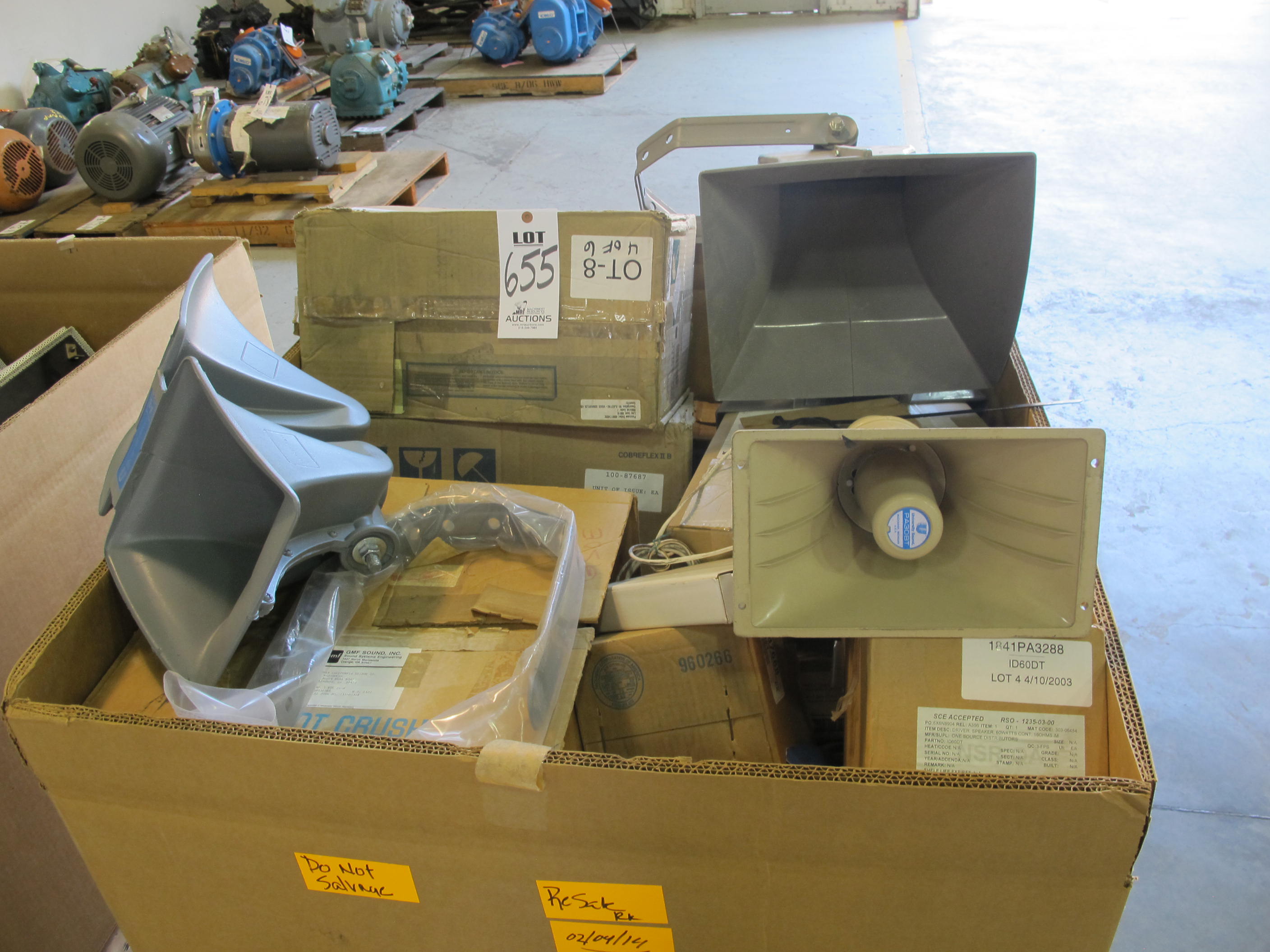 LOT PALLET ASSORTED SPEAKERS (G-49) LOADING & HANDLING FEE $15-