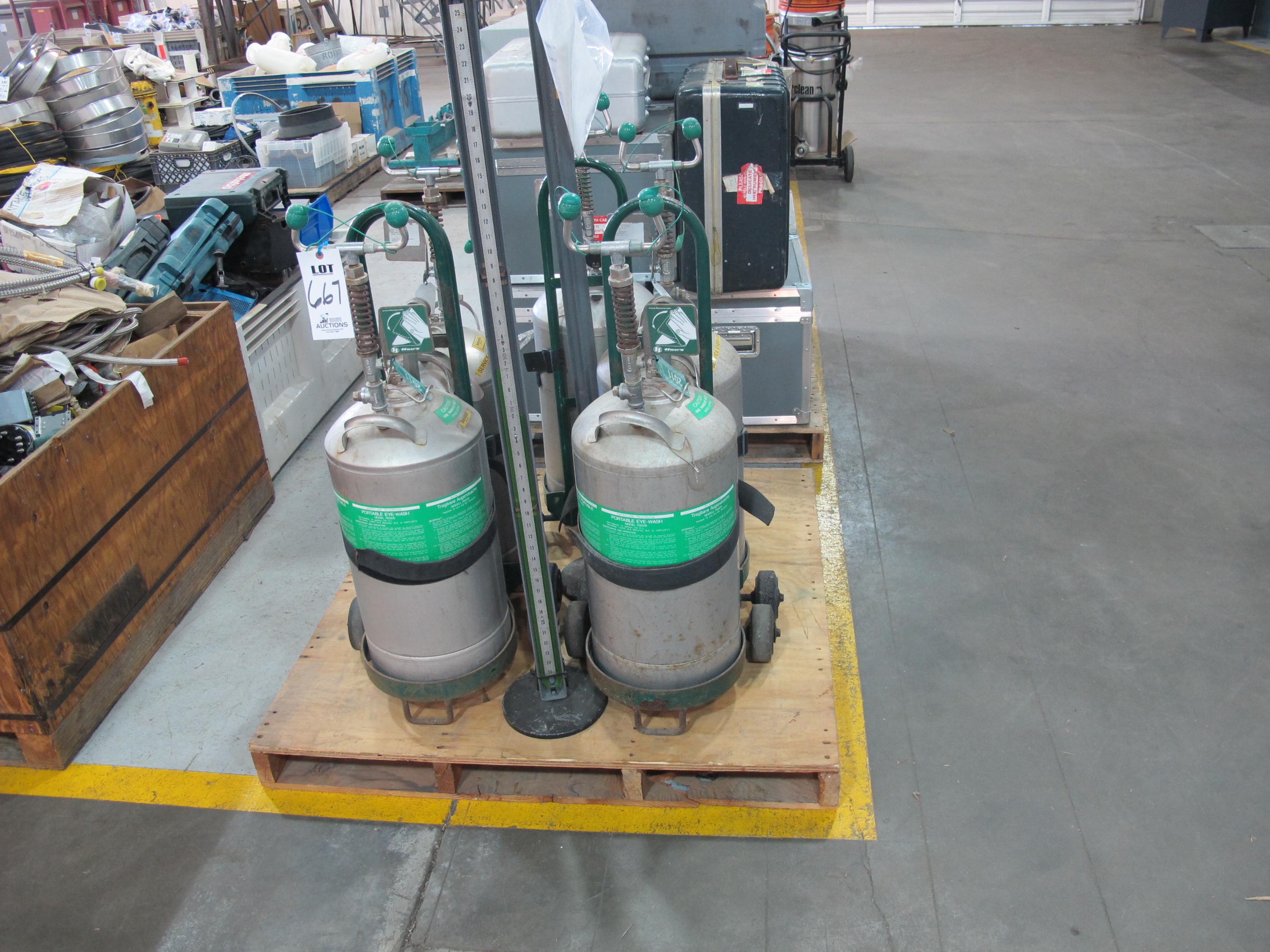 LOT ASSORTED EYE WASH STATIONS (G-49) LOADING & HANDLING FEE $15-